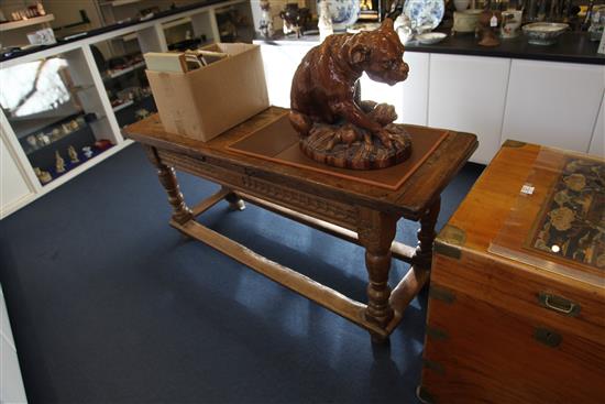 An early 18th century Spanish walnut draw leaf table, 10ft 5in. x 1ft 10in. x 2ft 6in.